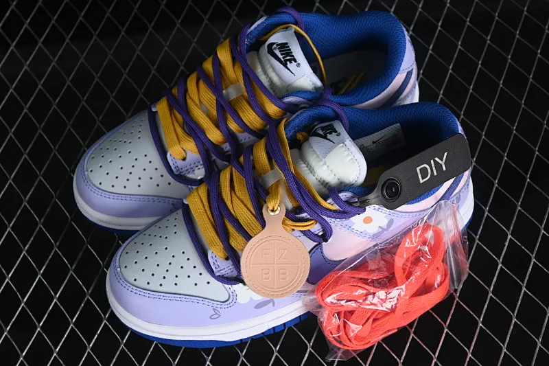 All categories Nk SB Dunk series Nk SB Dunk Low low-top sneakers Nk Dunk Low white blue red Doraemon Doraemon SB strap low-top casual sneakers CW1590-104